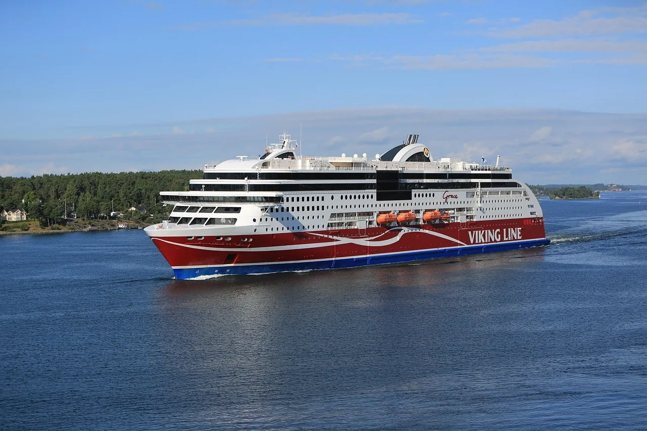 Prom Viking Line w archipelagu sztokholmskim